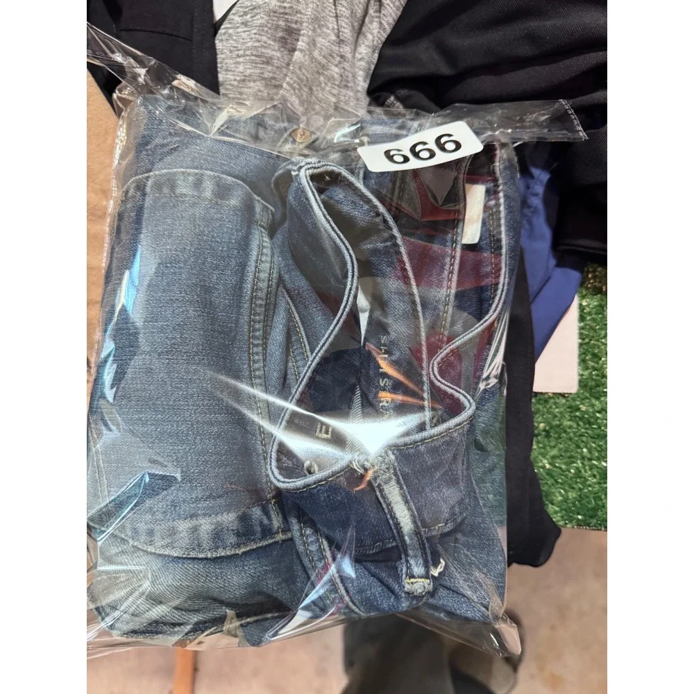 American Eagle Outfitters some wear